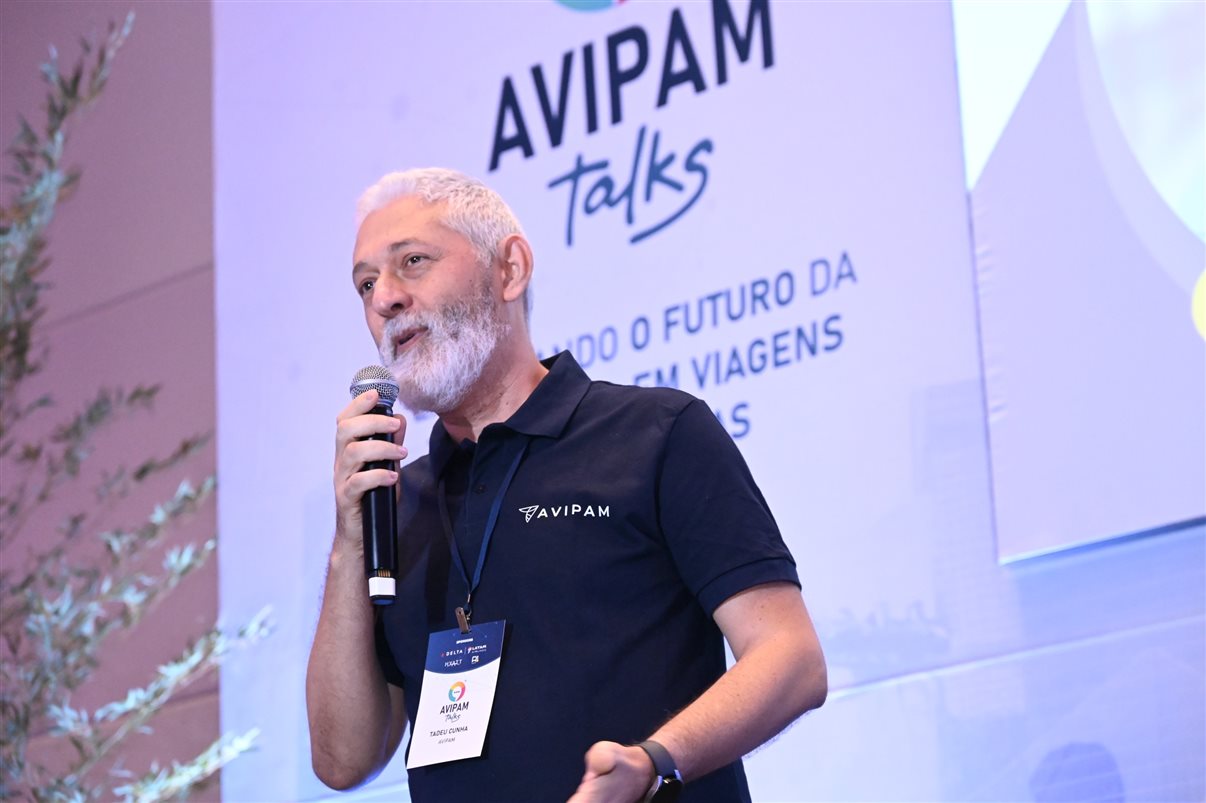 Antônio Fernando Slomp, da Avipam, Barbara Bastos, da Roadtrip, e José Guilherme Alcorta, da PANROTAS