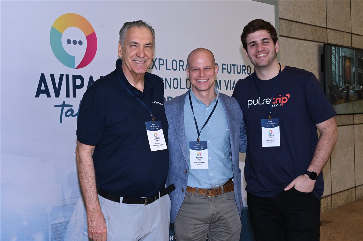 Antônio Fernando Slomp, da Avipam, Barbara Bastos, da Roadtrip, e José Guilherme Alcorta, da PANROTAS