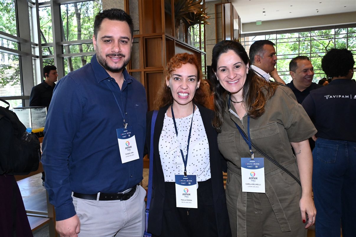 Antônio Fernando Slomp, da Avipam, Barbara Bastos, da Roadtrip, e José Guilherme Alcorta, da PANROTAS