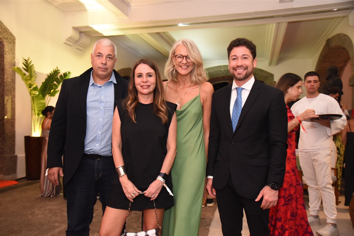 Pedro Mattos e Patrick Corrêa, da Riotur, com Daniela Maia, secretária de Turismo da Cidade do Rio de Janeiro, e Lu Lacerda, do Blog do Rio