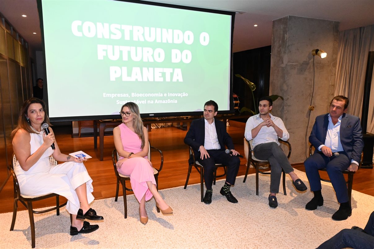 Laís Orrico (LinkedIn), Thais Chalub (Amazônia Connect), Edmar Mendoza (Copastur), Phellipe Daou Neto (Rede Amazônica) e Marco Amaral (Minor Hotel Group)\n\n