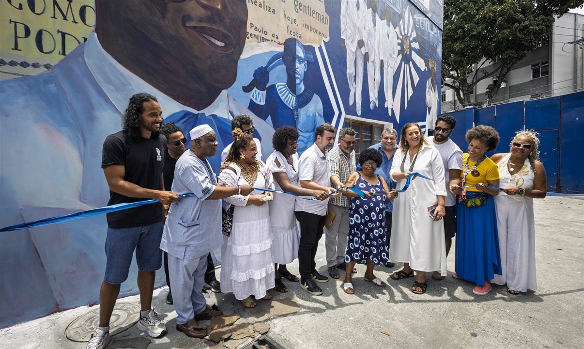 Caminho do Samba em Oswaldo Cruz, primeiro roteiro temático do projeto, é lançado na quadra da escola de samba Portela