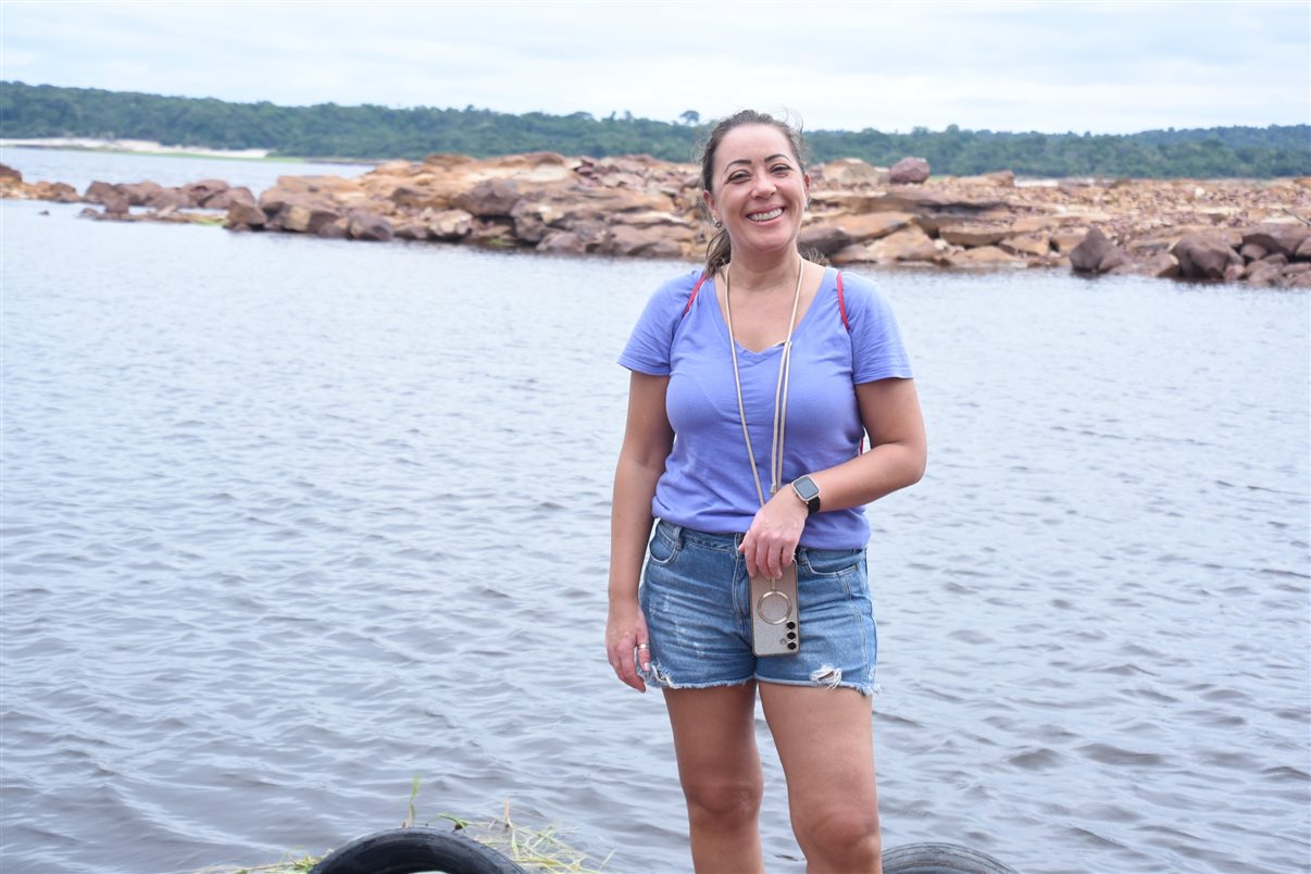 Mais uma vez, os participantes da viagem foram divididos em quatro grupos. Cada um deles em uma barco