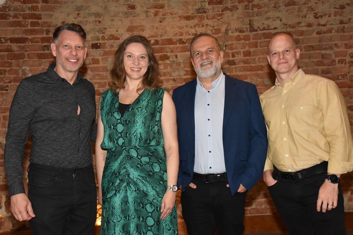 José Guilherme Alcorta, a secretária Daniela Maia, Michael Nagy e Artur Luiz Andrade