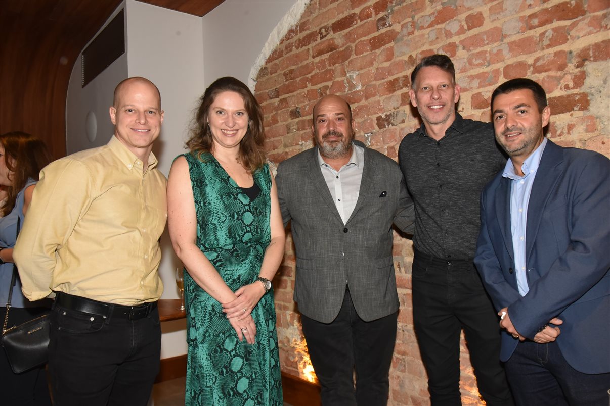 José Guilherme Alcorta, a secretária Daniela Maia, Michael Nagy e Artur Luiz Andrade