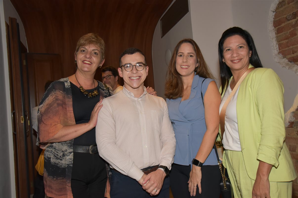 José Guilherme Alcorta, a secretária Daniela Maia, Michael Nagy e Artur Luiz Andrade