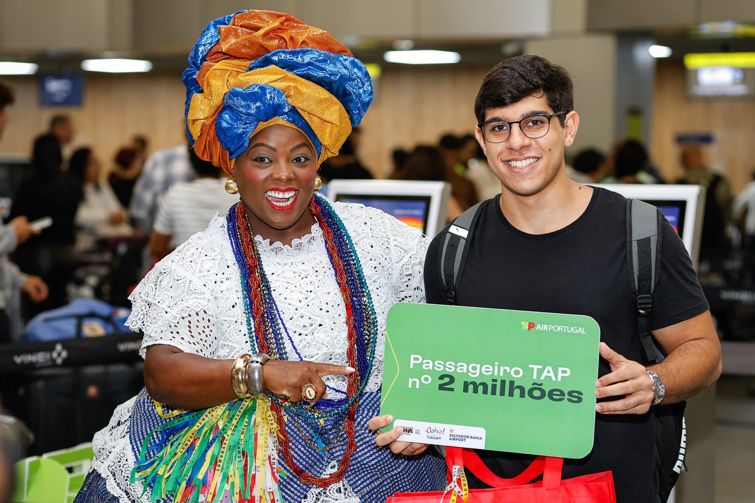 Victor Pereira, o passageiro dois milhões da Tap, a embarcar na Bahia no voo para Lisboa