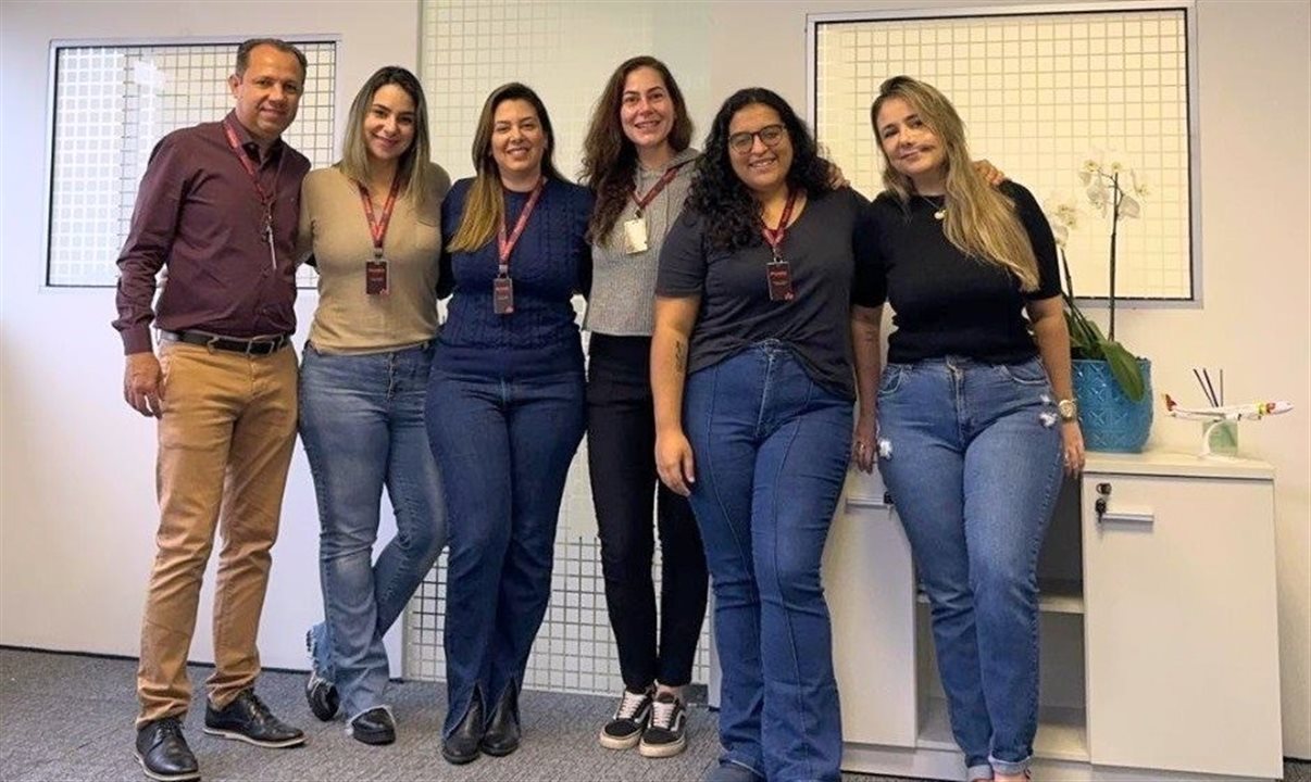 Vagner Silva, gerente comercial da Mondee Consolidadora, Danieli Gabrielli, gerente operacional Brasil, Camila Piton, diretora operacional Brasil, com as executivas Diana Barbiellini, Deborah Ribeiro e Marcela Cano, completando o time operacional Campinas