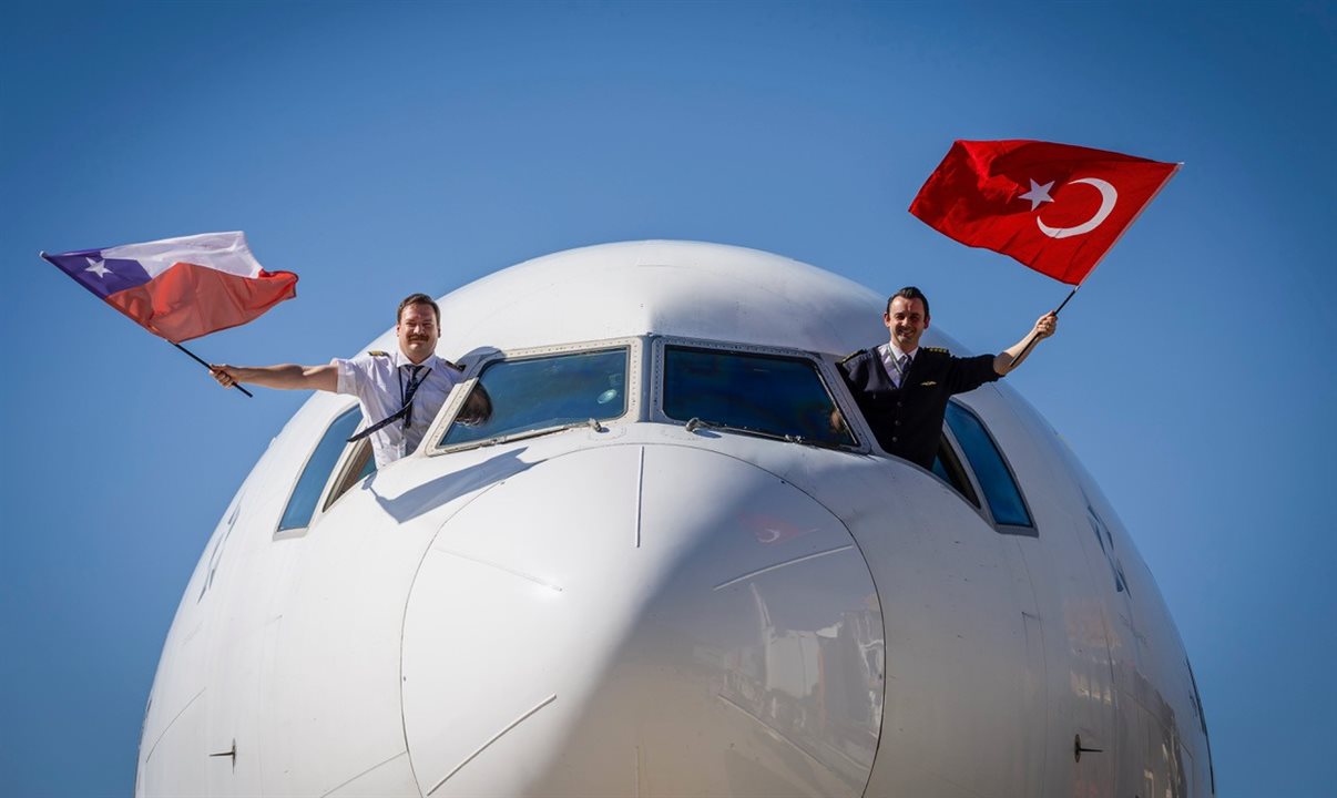 Conquista no Guiness veio após voo inaugural ao Chile