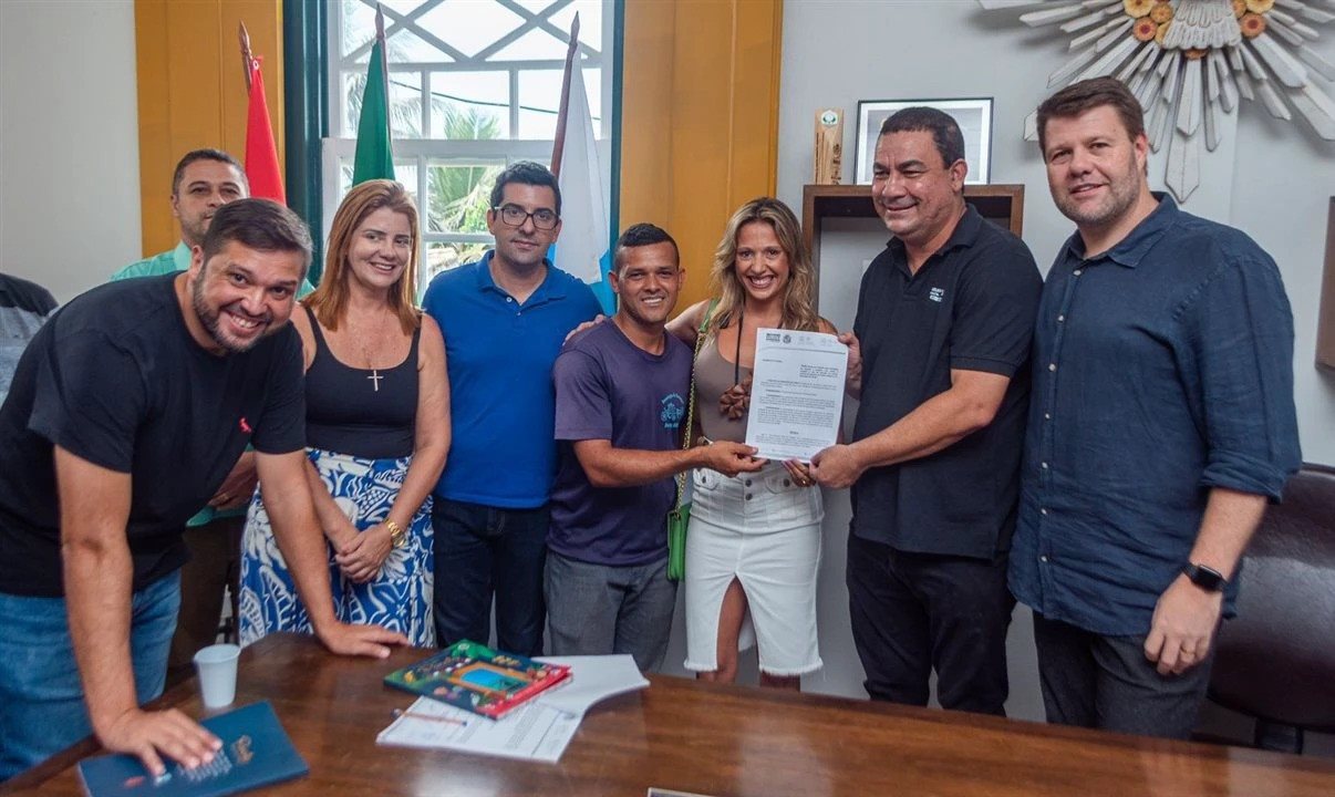 Representantes da Setur-RJ, Prefeitura de Paraty e Luisa Mell