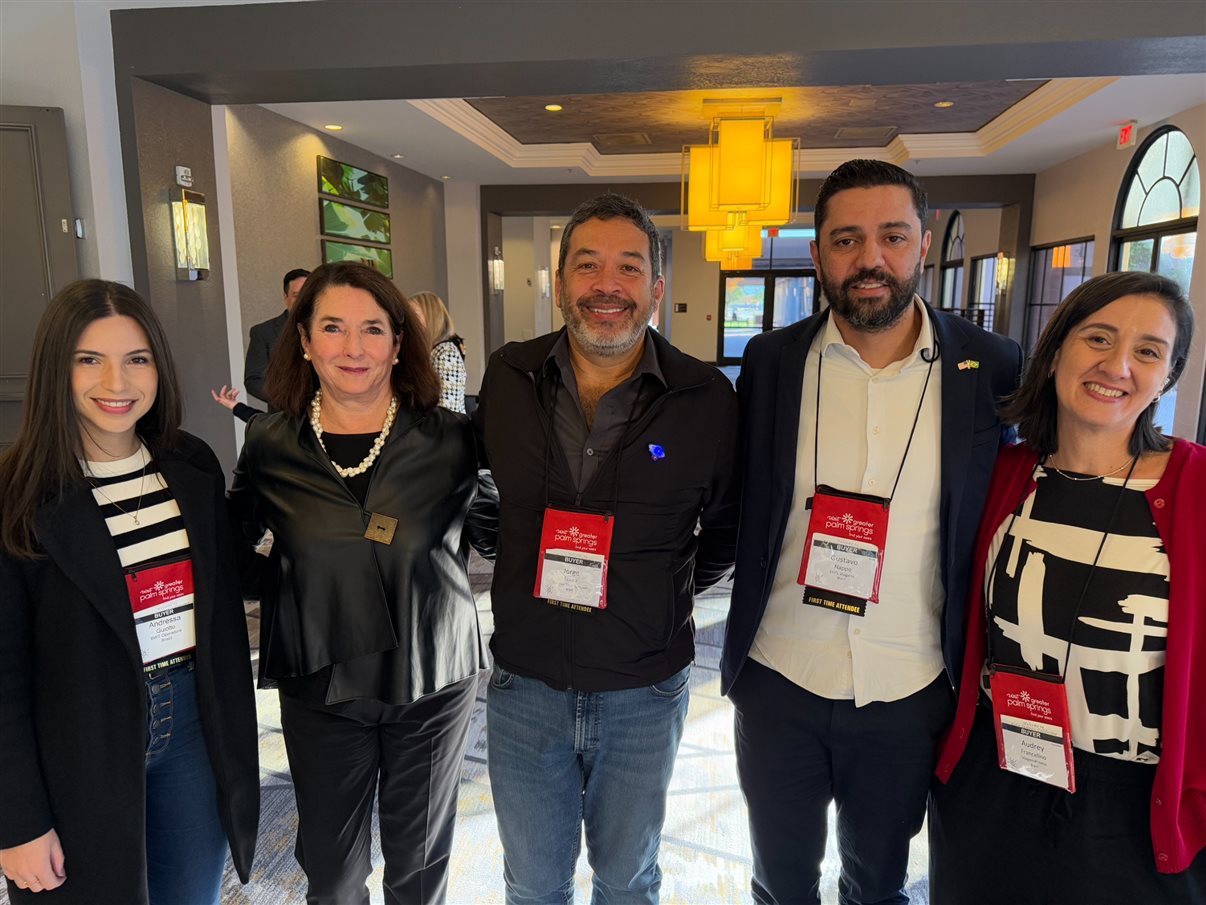 Mary Motsenbocker com os operadores do Brasil: Andressa Guiotto, da BWT, Jorge Souza, da Orinter, Gustavo Nappo, da EHTL, e Audrey Francelino, da ViagensPromo