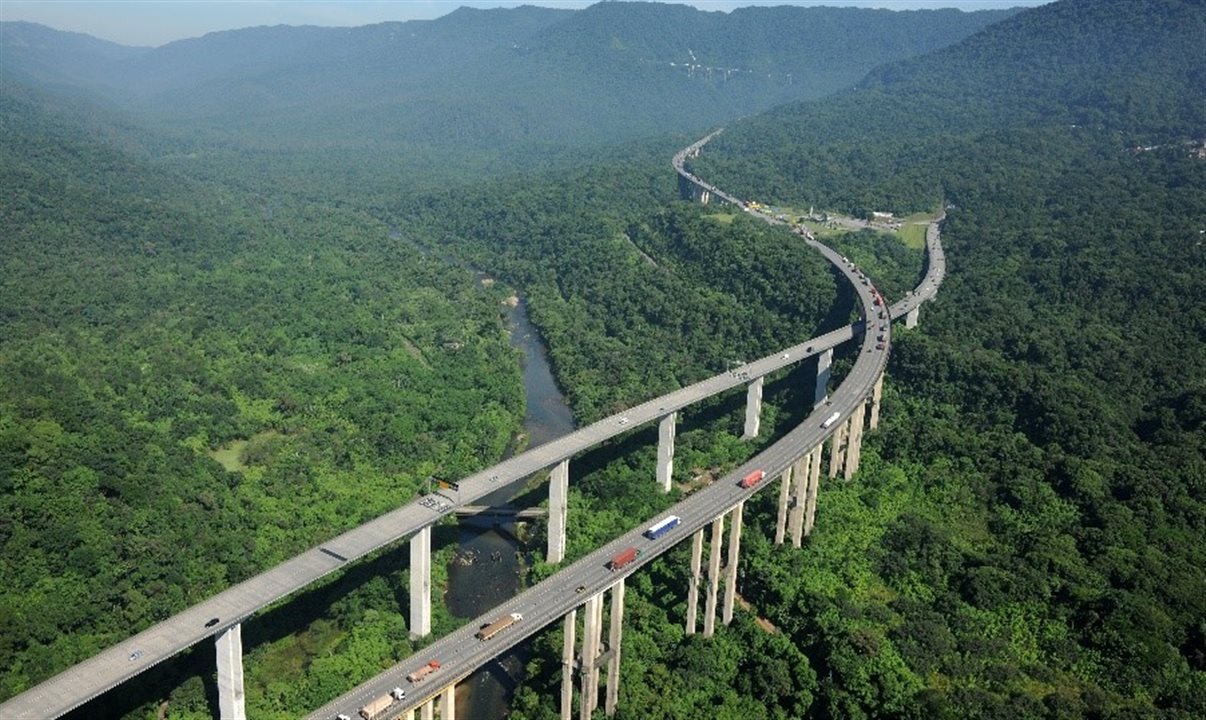 A estrutura terá início no quilômetro 43 da Rodovia dos Imigrantes (SP-160), o que permitirá o acesso pelo Rodoanel Mário Covas (SP-021)