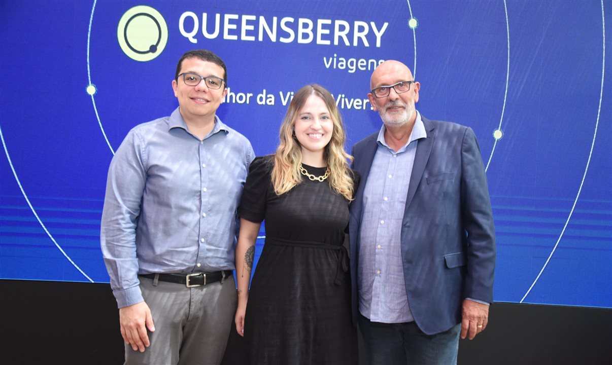 Bruno Sá, diretor geral da Queensberry, Amanda Zemi, gerente de Atendimento, e Marco Lourenço, diretor de Produtos