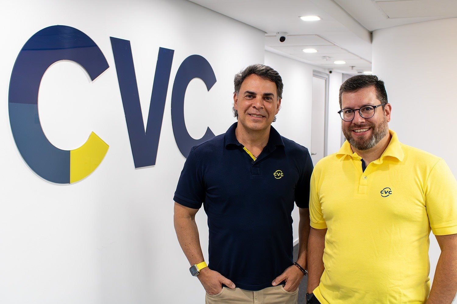 Emerson Belan e Renato Alves, já com a amarelinha da CVC