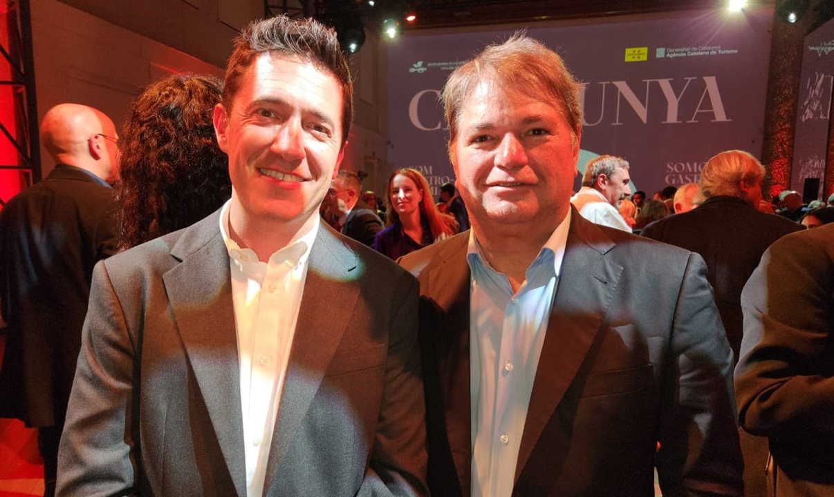 Jordi Sole, diretor de Turismo da Catalunha, e Rodrigo Maldonado, da Contactos DMC de Cartagena