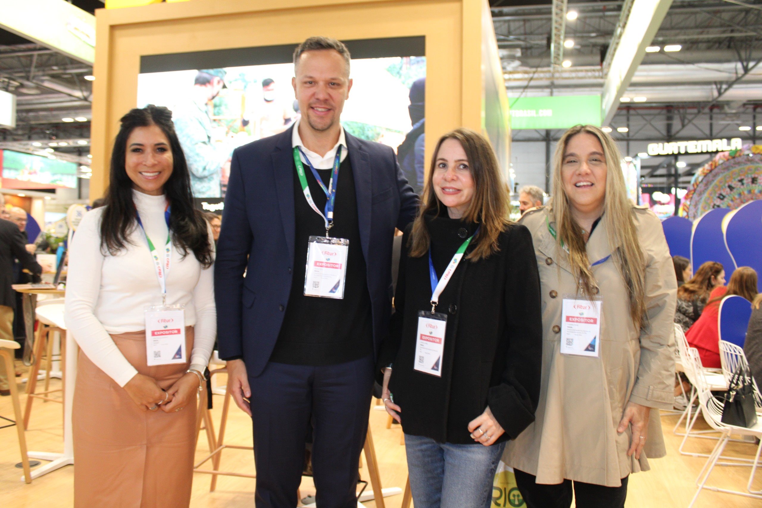 Ana Paula Jacques e Bruno Reis, da Embratur, com Dani Maia e Fabiana Misse, da Secretaria de Turismo da Cidade do Rio de Janeiro