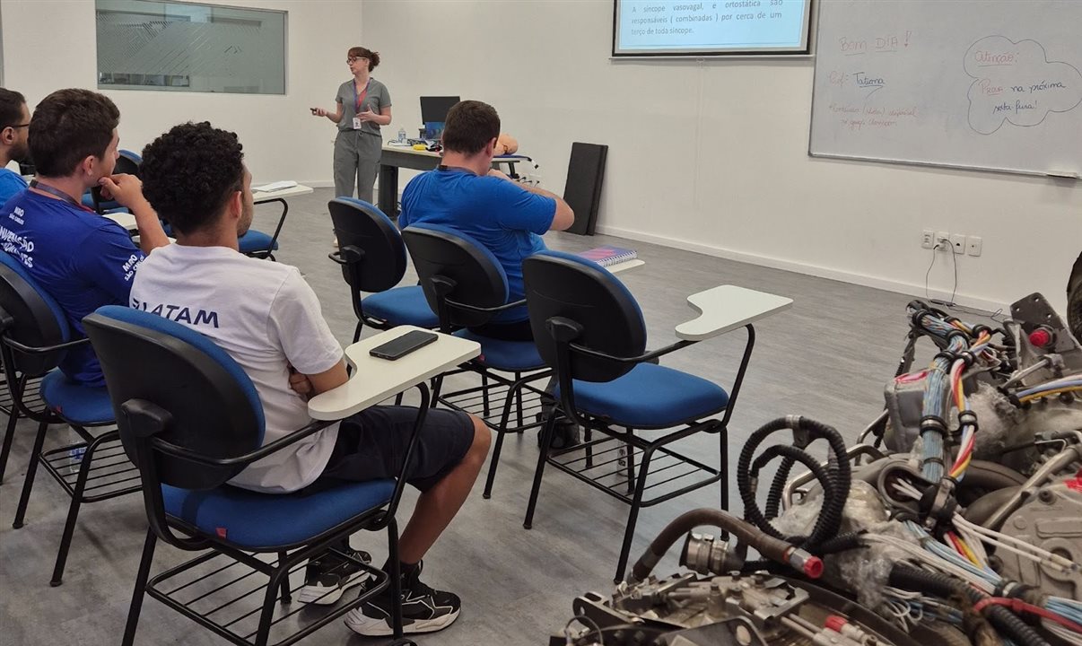 Escola Latam oferece capacitação de mecânicos aeronáuticos em São Carlos (SP)