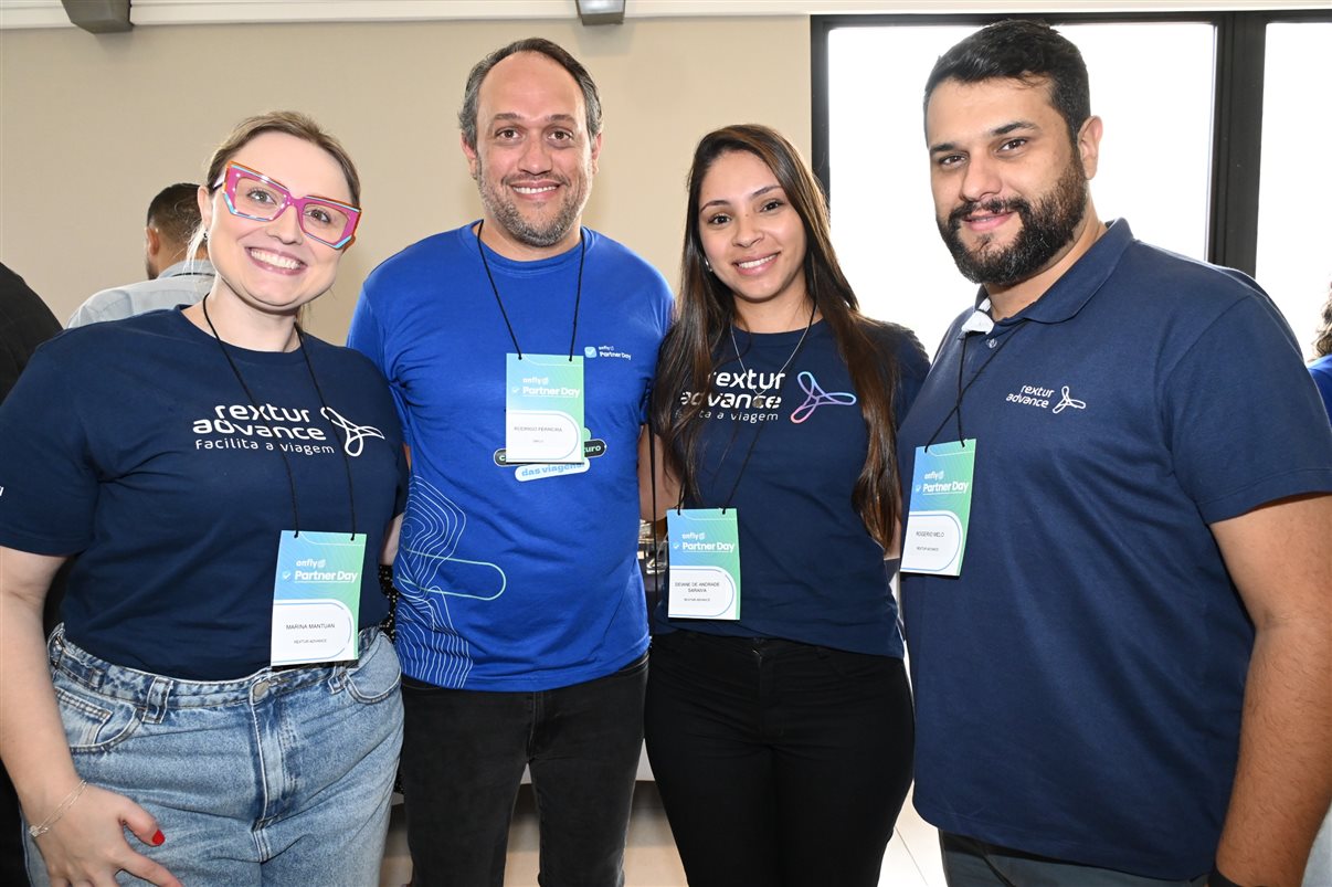 Fabiane Batista e Claudia Frigeri, da Latam, entre Marcus Nunes, Elvimar Martins, Rafaela Caroline e Peterson Prado, da Onfly