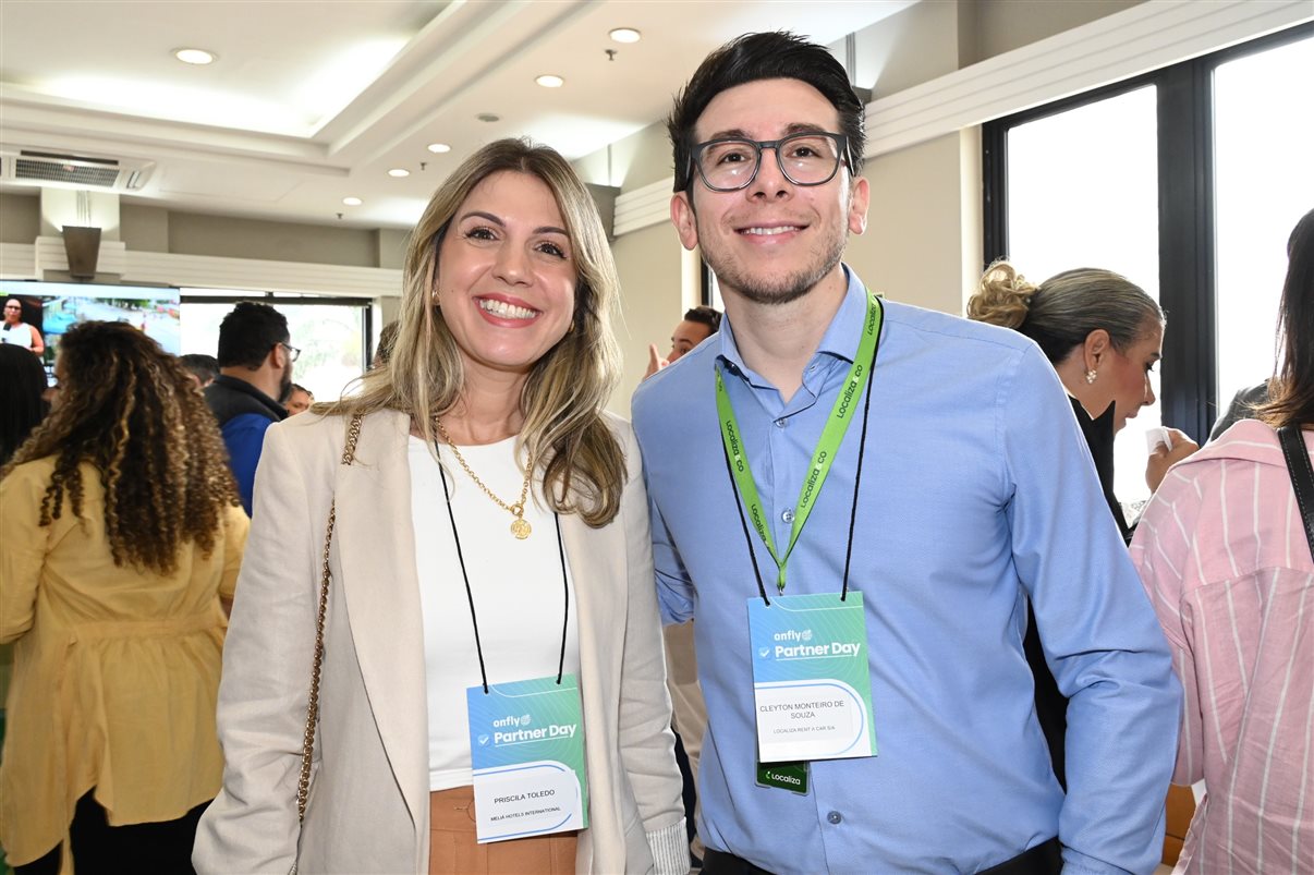 Fabiane Batista e Claudia Frigeri, da Latam, entre Marcus Nunes, Elvimar Martins, Rafaela Caroline e Peterson Prado, da Onfly
