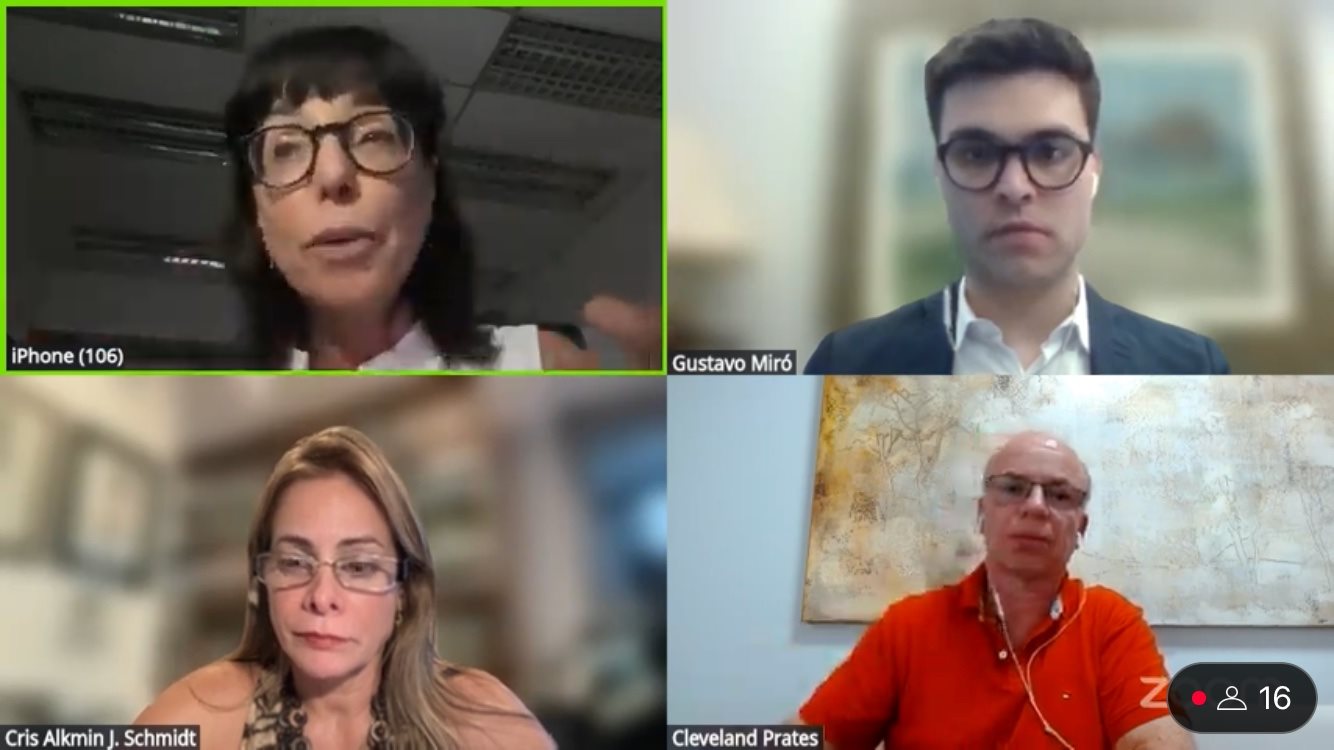 Participaram da live: Lucia Salgado, economista e ex-conselheira do Cade, Gustavo Miró, diretor da ABDE Jovem, Cristiane Schmidt, vice-presidente da ABDE e ex-conslheira do Cade, e Cleveland Prates Teixeira, economista e ex-conselheiro do Cade