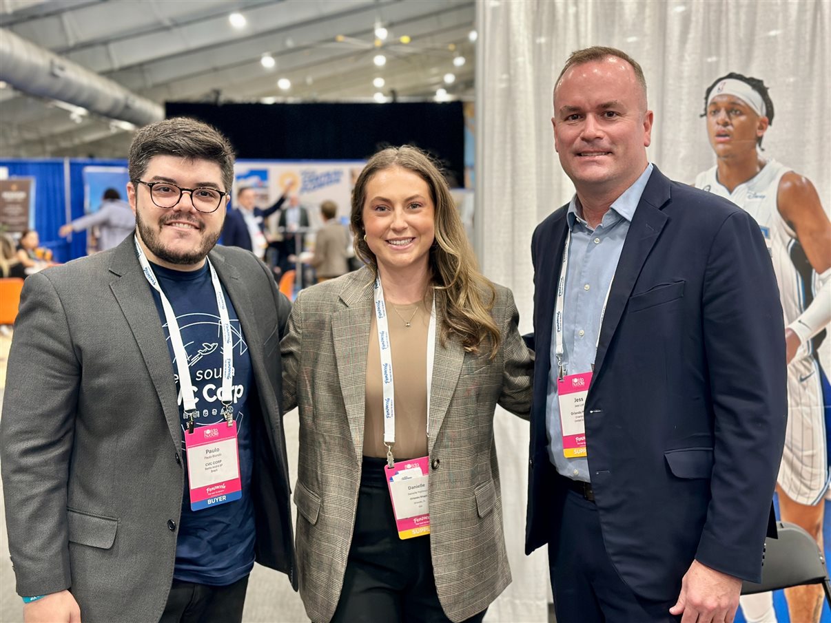 Patrick Yvars, do Visit Orlando, e Thais Machado, da Frt