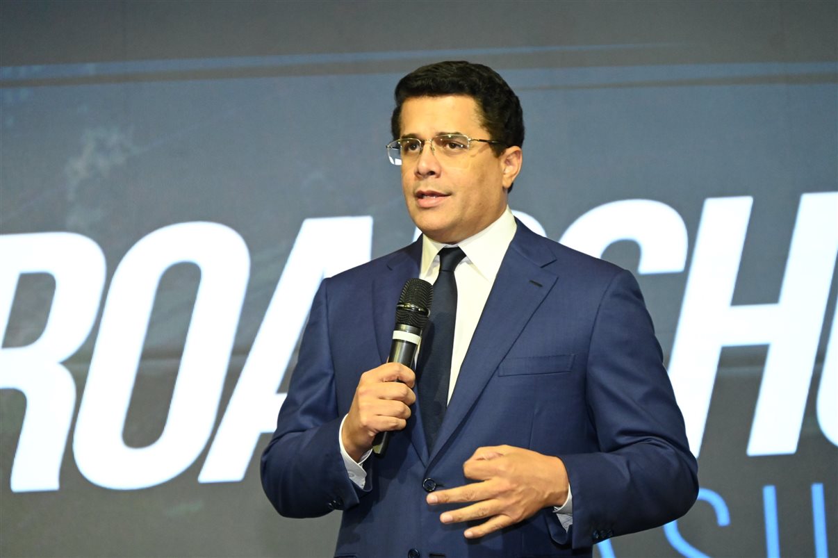 Bianca Zoccoler, Giovanna Paulineli,  Jorge Souza e Gabriela Cunha, todos da Orinter