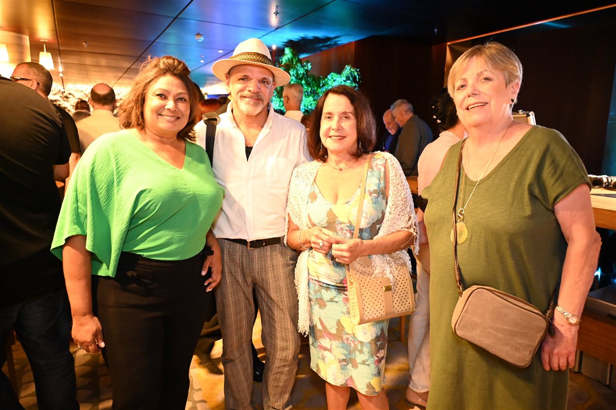 Bianca Zoccoler, Giovanna Paulineli,  Jorge Souza e Gabriela Cunha, todos da Orinter