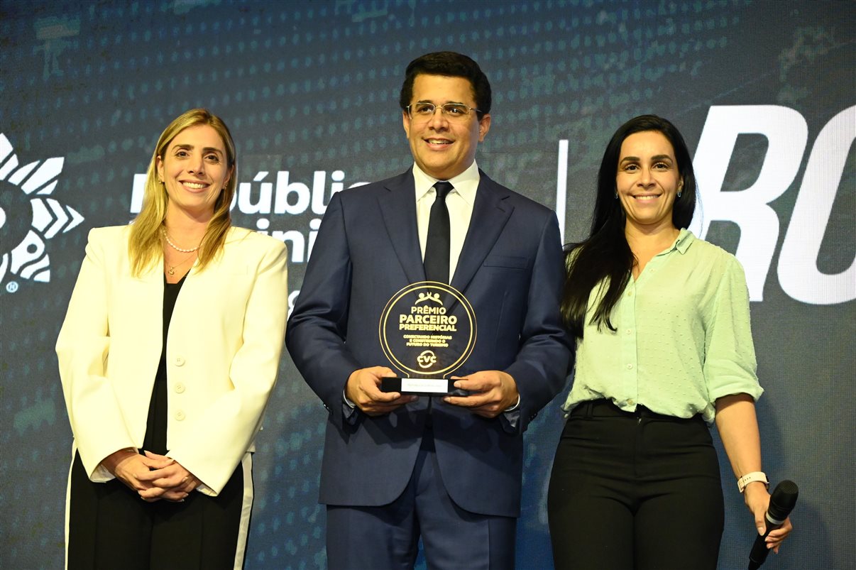 Bianca Zoccoler, Giovanna Paulineli,  Jorge Souza e Gabriela Cunha, todos da Orinter