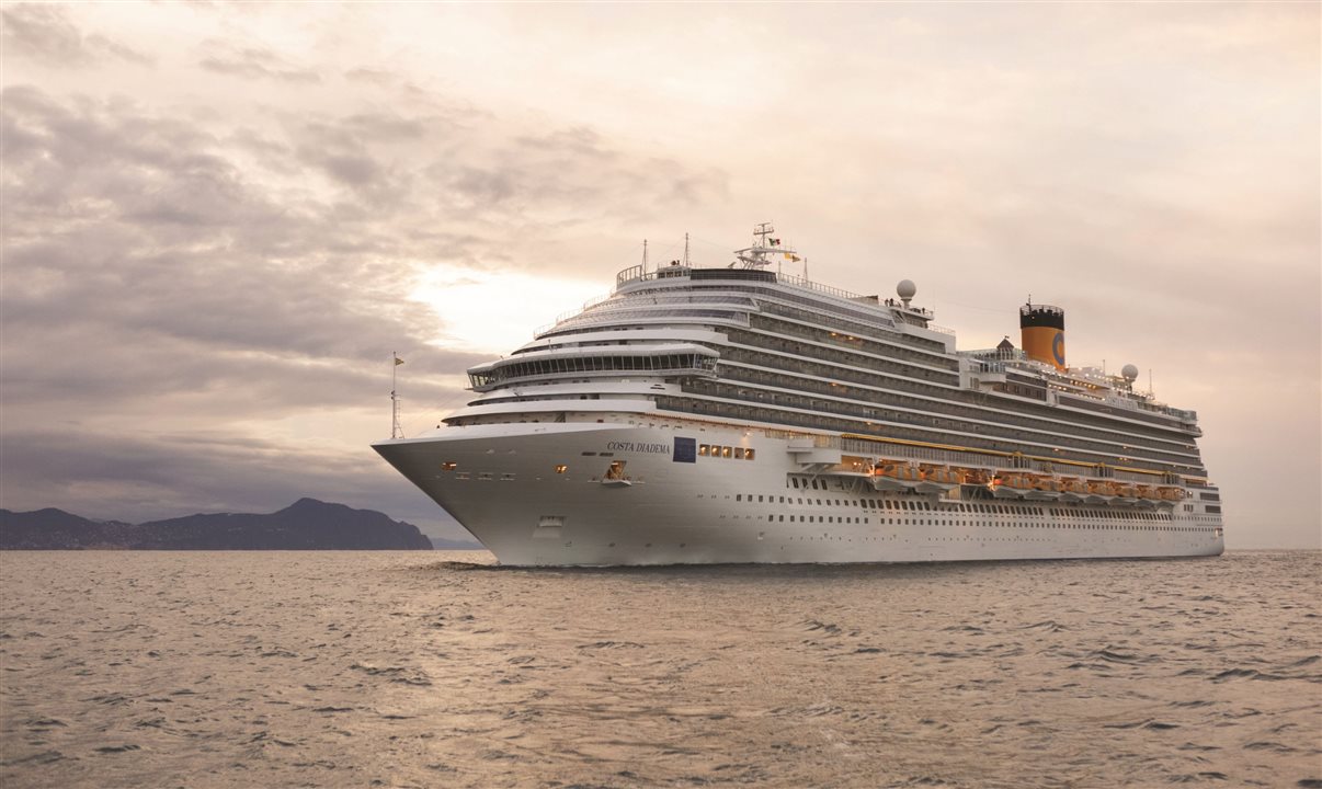 Costa Diadema embarca o hóspede em Santos no dia 19 de abril de 2026