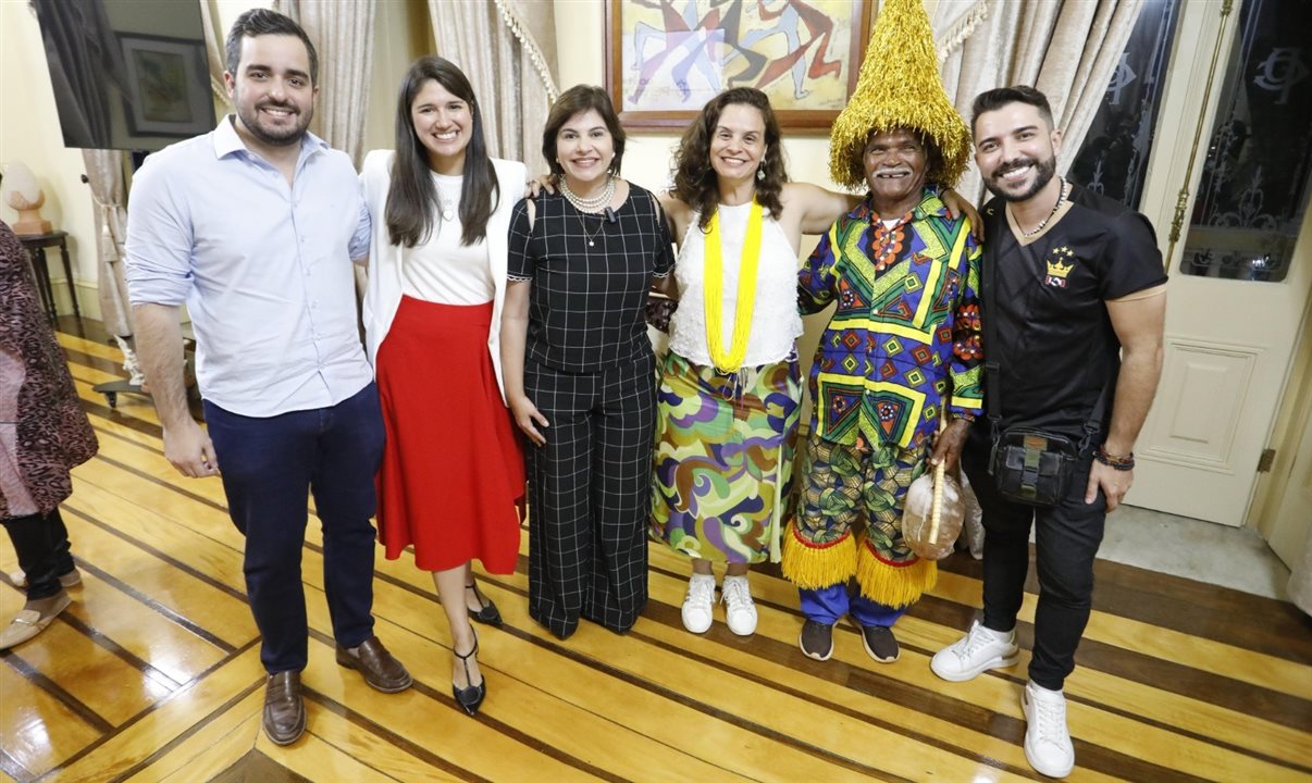 Por meio da Empetur, o governo de PE vai firmar um termo de fomento junto à atual campeã do carnaval carioca, incluindo intercâmbio cultural com shows da Unidos do Viradouro em Pernambuco e oportunidade de realização de eventos de divulgação turística do destino Pernambuco no Rio de Janeiro