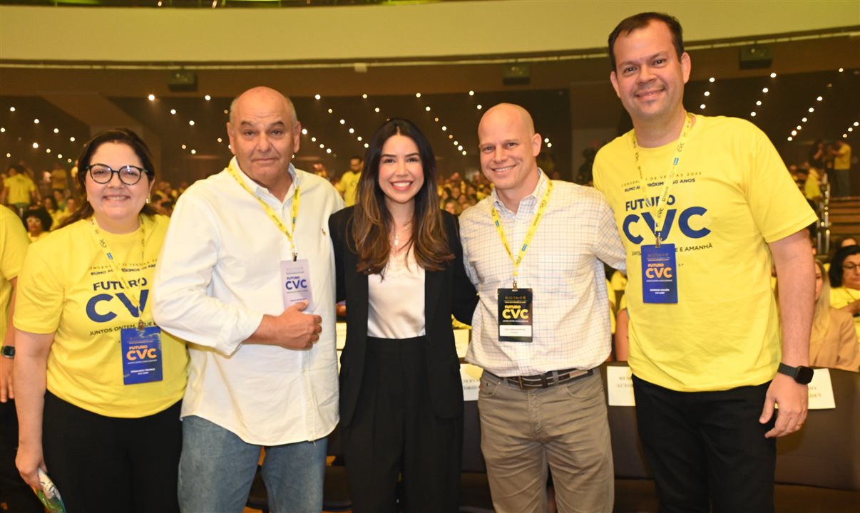 Fernanda Franco, da CVC Corp, Paulo Kugelmas e Bárbara Braga, da Secretaria de Turismo de Alagoas, José Guilherme Alcorta, da PANROTAS, e Rodrigo Galvão, da CVC Corp