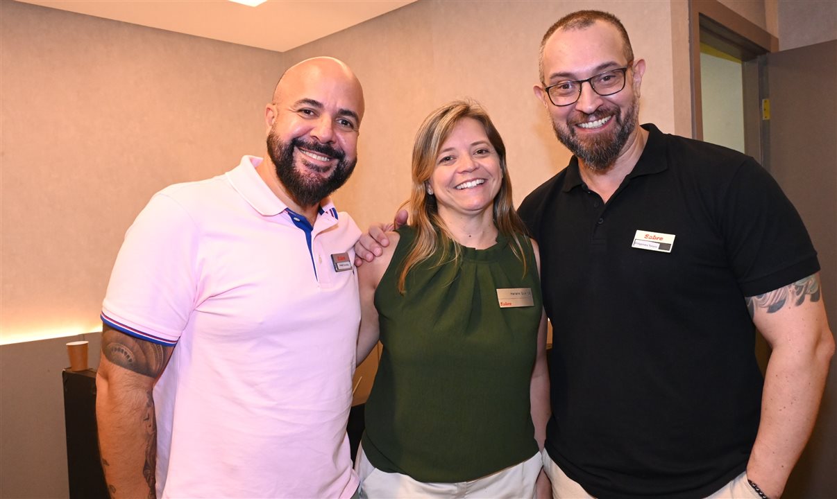 André Carvalho, Hariane Queiroz e Diógenes Toloni, do Sabre