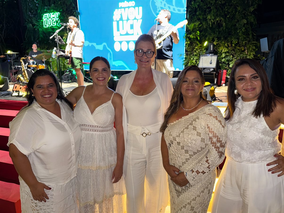 Maristela Martins, Michelly Alves, Sandra Luck, Edilene Barros e Rosângela Furtado organizaram o super evento de premiação Vou de Luck