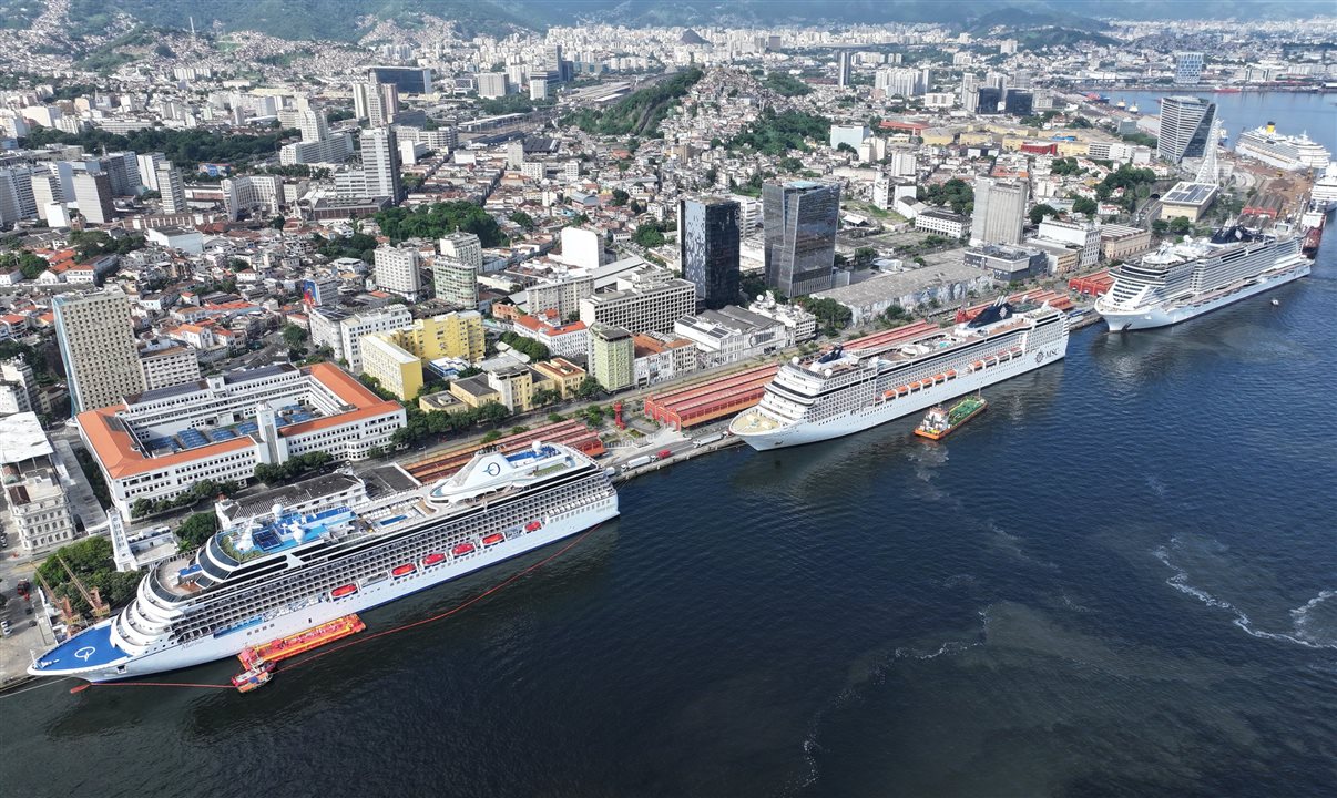 No domingo e segunda de carnaval o Pier Mauá terá cinco navios atracados