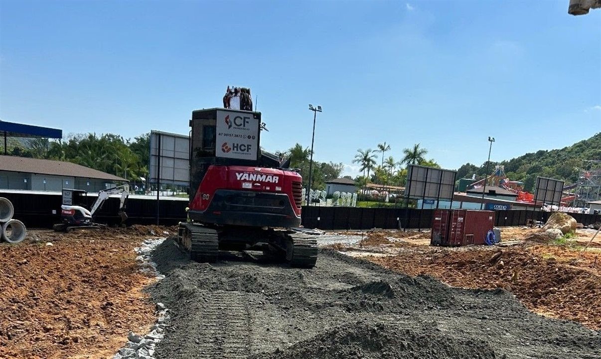 Obras do Costao Estaleirinho começaram com trabalhos estruturais