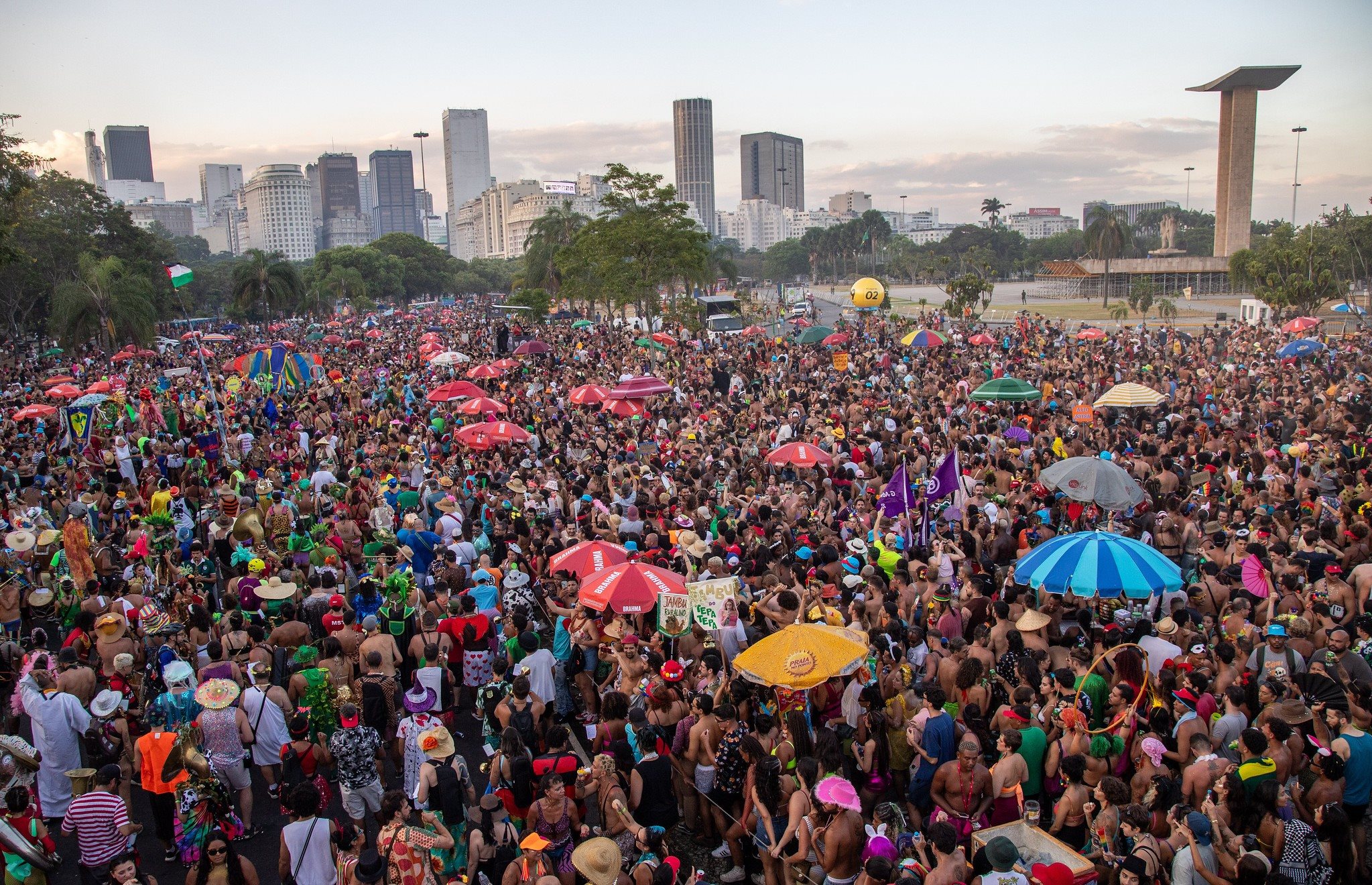 Durante os dias de folia, mais de 8 milhões de pessoas movimentaram a economia do Estado