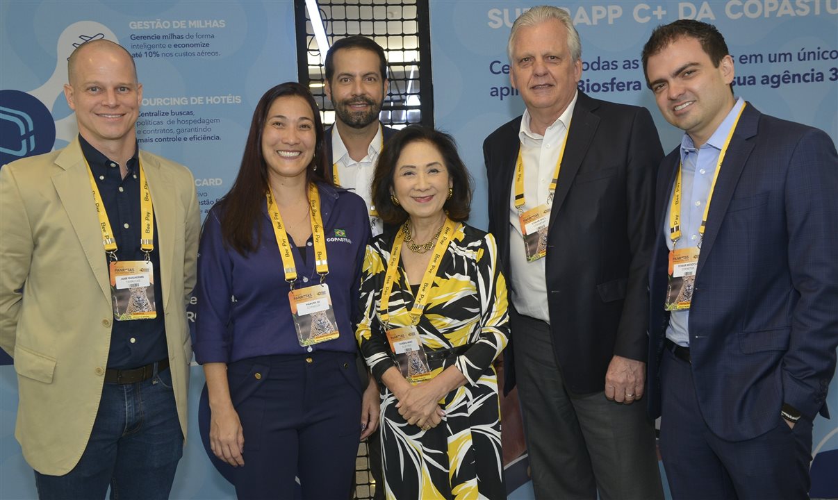 José Guilherme Alcorta, da PANROTAS, Haruni Oi, da Copastur, Erilton Júnior e Chieko Aoki, da Blue Tree Hotels, e Edmar Bull e Edmar Mendoza, da Copastur