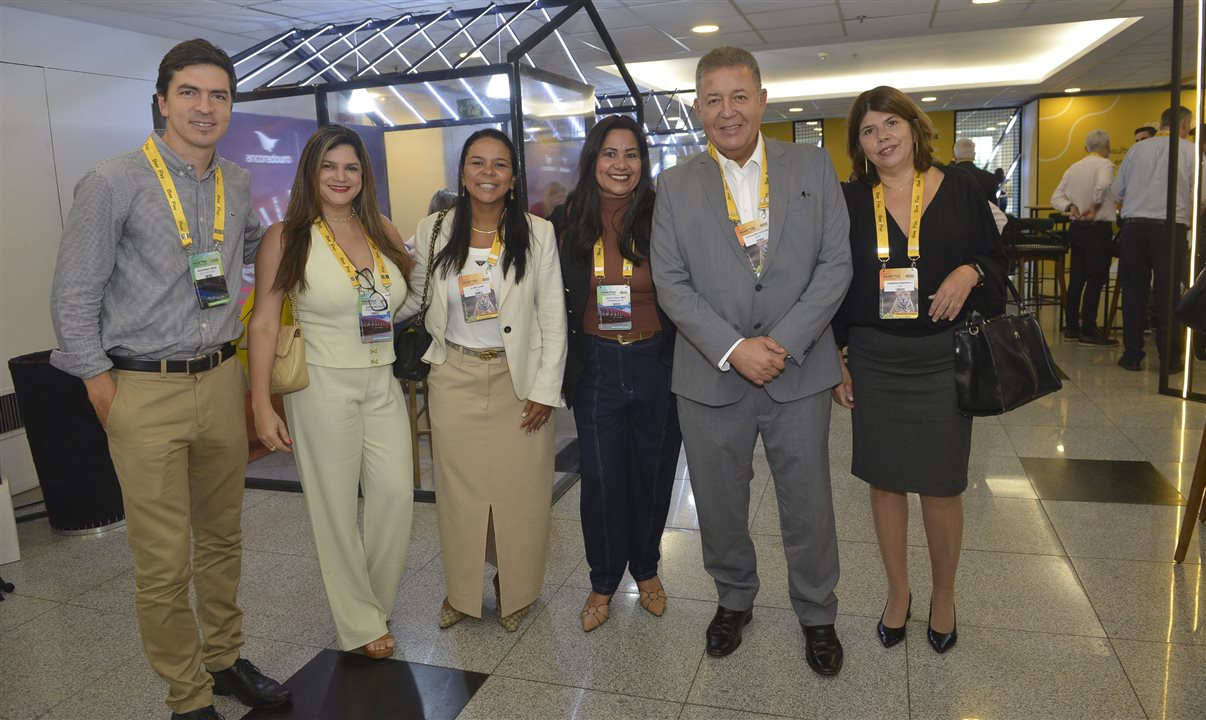 Guilherme Dietze e Márcia Machado, da FecomercioSP, Aline Lopes, Marta Lima, Alexandre Sampaio e Vanessa Paganelli, da CNC