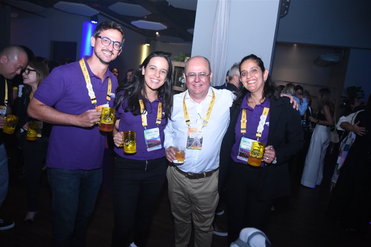 Leandro Pimenta, da Tg.mob, Luana Nogueira, da Alagev, Bruno Heleno, da Trend, e Felipe Oliveira, TMI MICE  