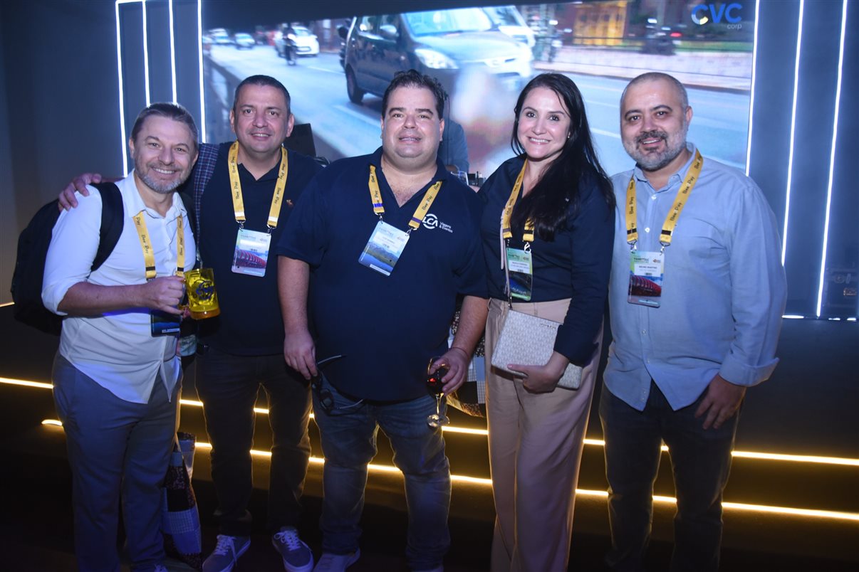 Leandro Pimenta, da Tg.mob, Luana Nogueira, da Alagev, Bruno Heleno, da Trend, e Felipe Oliveira, TMI MICE  