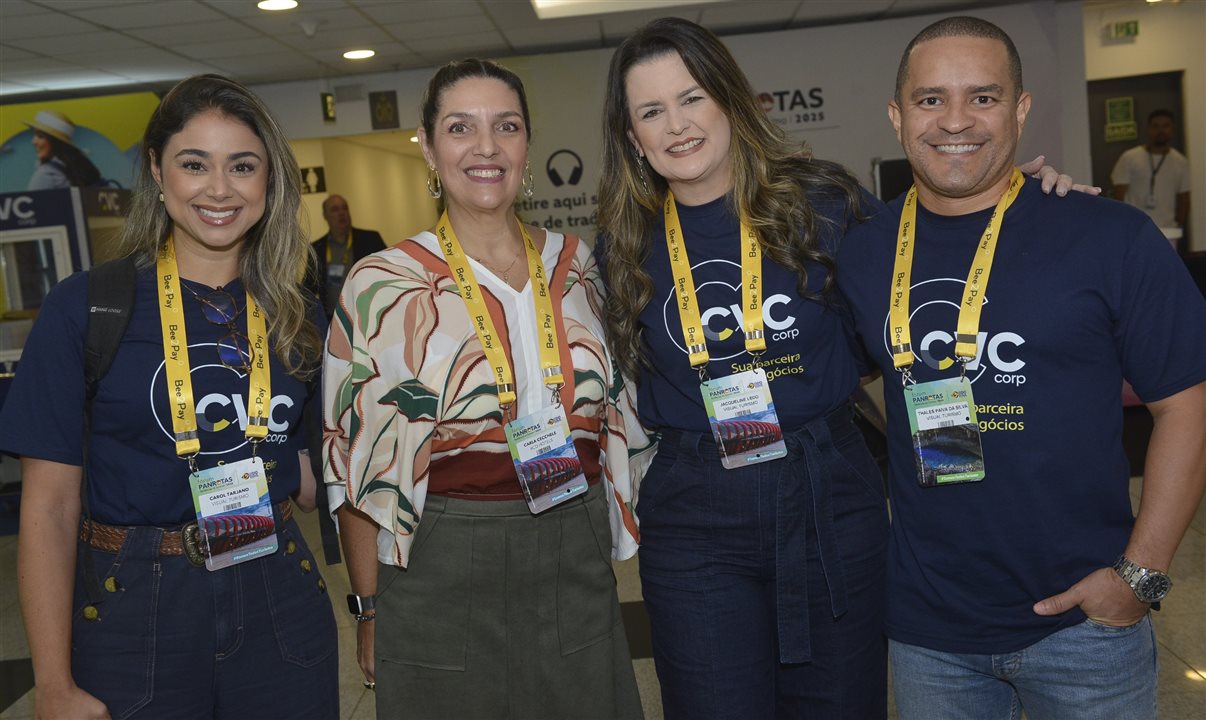 Carol Tarjano, da Visual Turismo, Carla Cecchele, da RCD Hotels, Jacqueline Ledo e Thales Paiva, da Visual Turismo