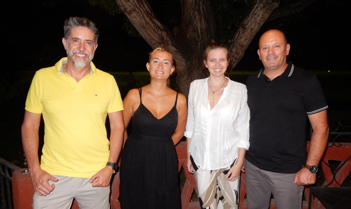 Gabriel Brega (Câmara de Comércio de San Rafael), Cynthia Maggioni (EMETur de Mendoza), Paola Bressan (Labirinto de Borges) e Carlos Weiner (EMETur de Mendoza)