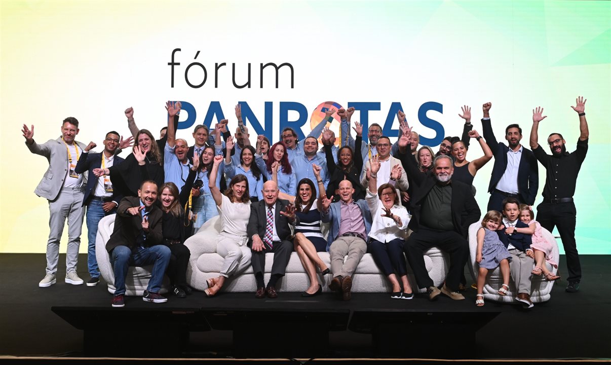 Equipe PANROTAS no Fórum PANROTAS 2025