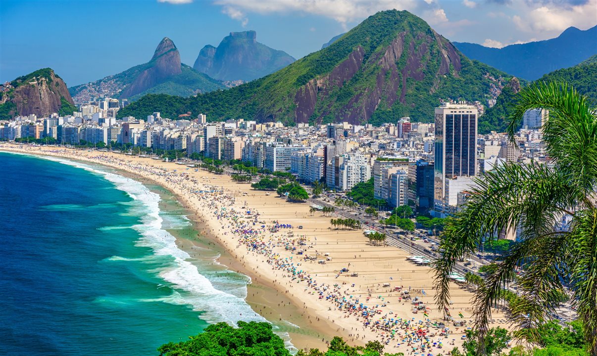 No ranking, o Rio de Janeiro, que já é considerada a maior porta de entrada de turistas de lazer, com 34,1% do share brasileiro, registra um crescimento exponencial de 50% nas chegadas internacionais de turistas