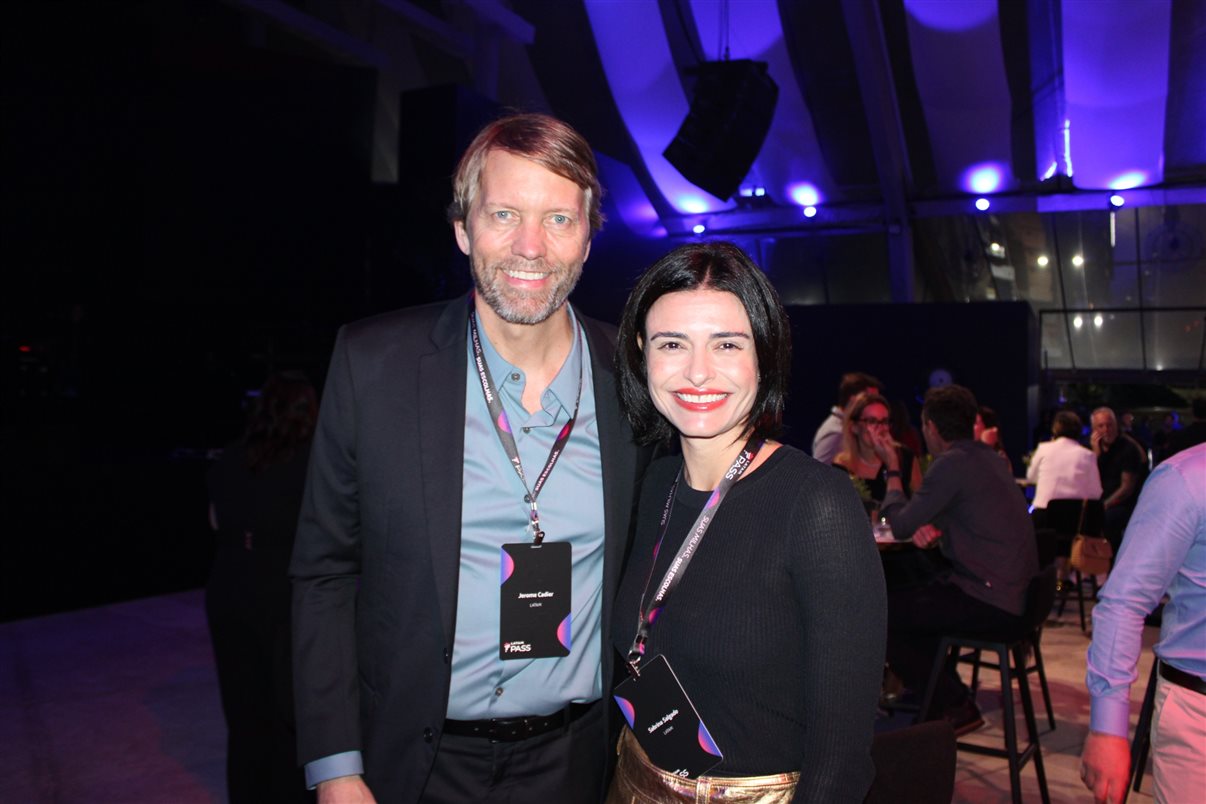 Martin Holdschmidt, do Latam Pass, com Renato Silva, Beatriz Barros e Eduardo Reboredo, da Latam