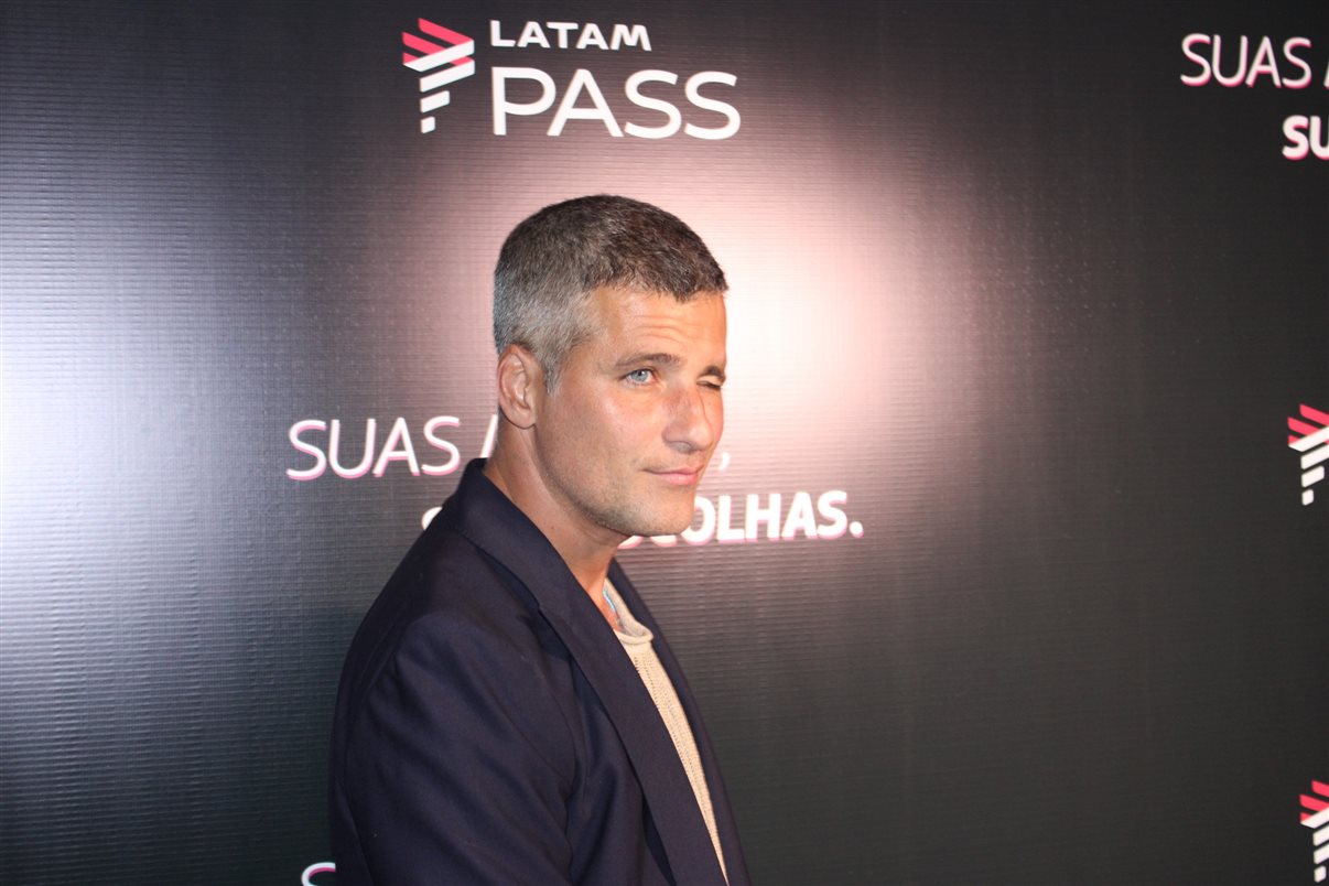 Martin Holdschmidt, do Latam Pass, com Renato Silva, Beatriz Barros e Eduardo Reboredo, da Latam
