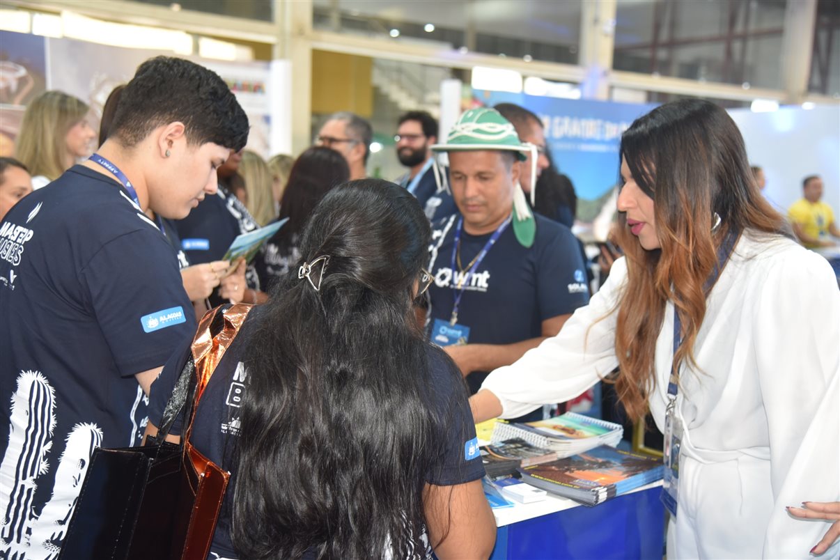 Entrada do WMT 2025 no Centro de Convenções Ruth Cardoso, em Maceió