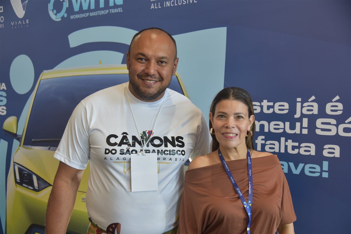 Ferdinando Lucena e Allan Sales (PBtur) com Ana Carolina Feitosa e Artur Nascimento (Masterop)