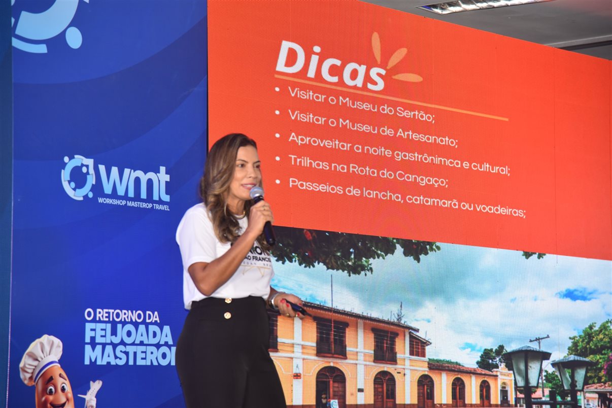 Ferdinando Lucena e Allan Sales (PBtur) com Ana Carolina Feitosa e Artur Nascimento (Masterop)