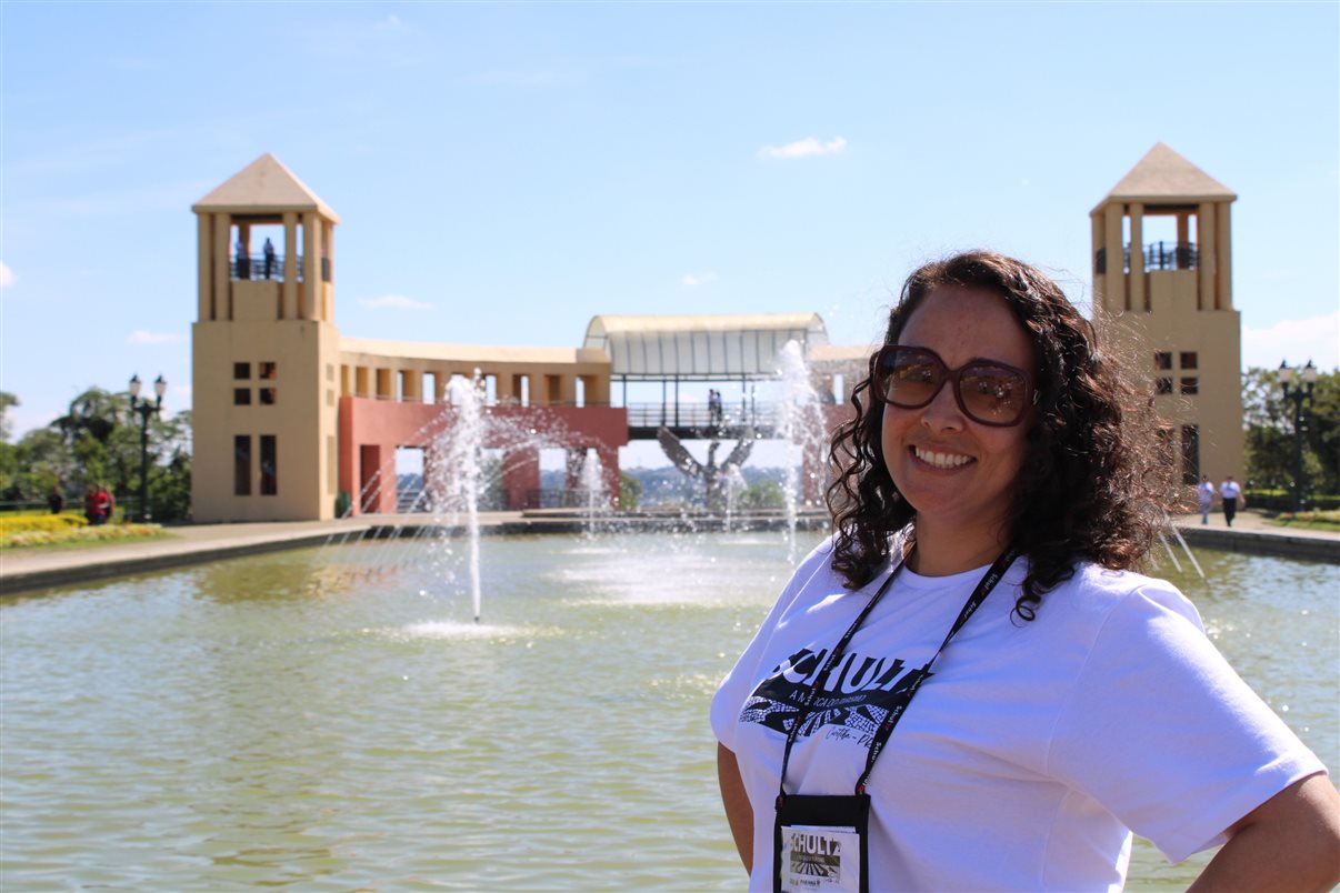 Sandra Oliveira, da Ativamentetour Passeios e Viagens, Renata Caballero, da Schultz, Maria do Carmo, da Santa Clara Turismo, e Rafael Candido, da Foco Viagens